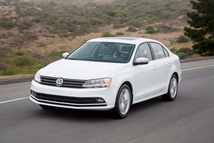<p>8 - Volkswagen Jetta</p>
<p> </p>
<p>Ortalama yakıt tüketimi 6,95 litre</p>
