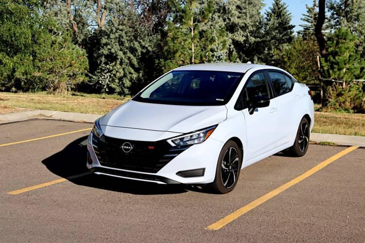 <p>5 - Nissan Versa</p>
<p> </p>
<p>Ortalama yakıt tüketimi 6,75 litre</p>