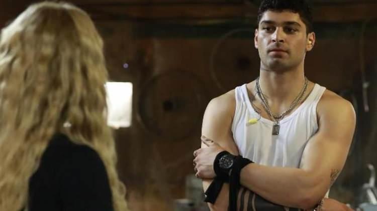 <p><span style="color:#000000"><strong>Oyuncu kimliğinin yanı sıra Tayland boksu olarak bilinen Muay Thai sporcusu olan Cem Söküt, 2019 yılında oyunculuk sektörüne adım atmıştır.</strong></span></p>