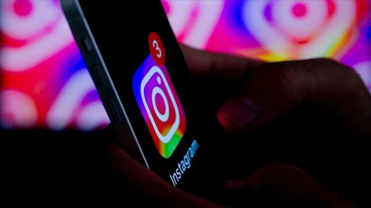 

<p>Söz konusu uyarıda, kullanıcılara daha fazla kişiselleştirilmiş reklamlar gösterebilmeye devam edebilmek adına, Instagram’a "uygulama takip izni" verilmesinin gerekli olduğu vurgulandı.</p>
<p>
”/><br />
						</figure>
</p></div>
</p></div>
<p>								<!-- Scroller Status / Loading --></p>
<p>				<input id=