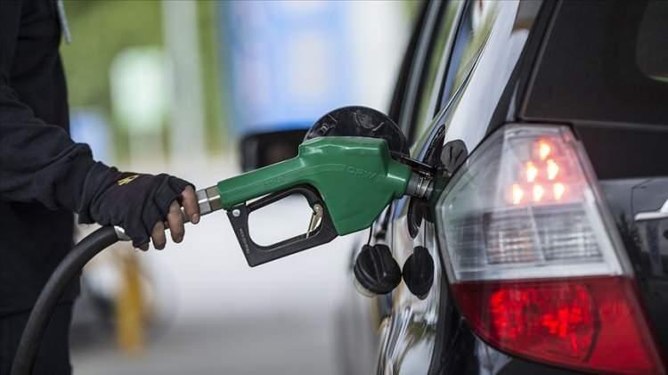 <p>6 - Kia Forte</p>

<p>Ortalama yakıt tüketimi 6,85 litre</p>
