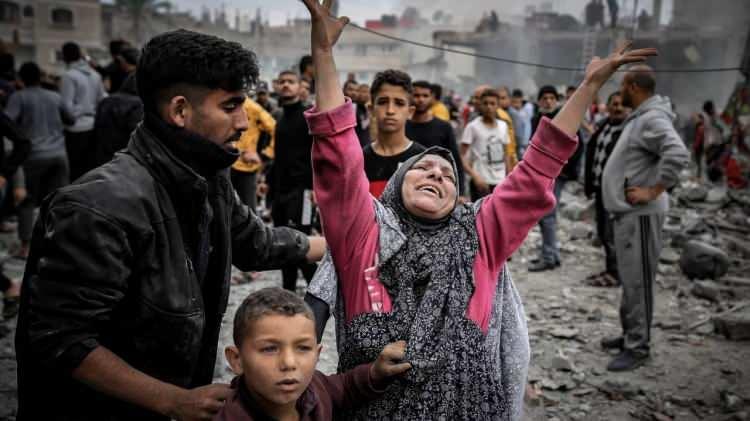<p>İsrail işgal yönetiminin, meselenin esasını kavramamak noktasında gösterdiği kör inat, hem coğrafyamızı kan gölüne çeviriyor hem de Filistin halkının yaşadığı dramın uzamasına sebep oluyor.</p>

<p> </p>
