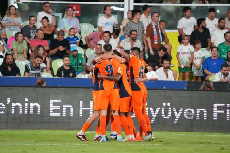 <p>11- Başakşehir - %28<br />
<br />
* Temsilcimiz Başakşehir'in çeyrek final şansı %28 olarak saptandı.</p>