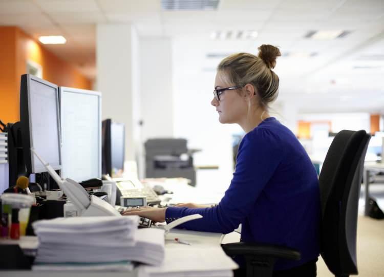 <p>Eurostat'a göre, 2021'de AB'de çalışanların yalnızca yüzde 13,5'i evden çalışıyordu.</p>