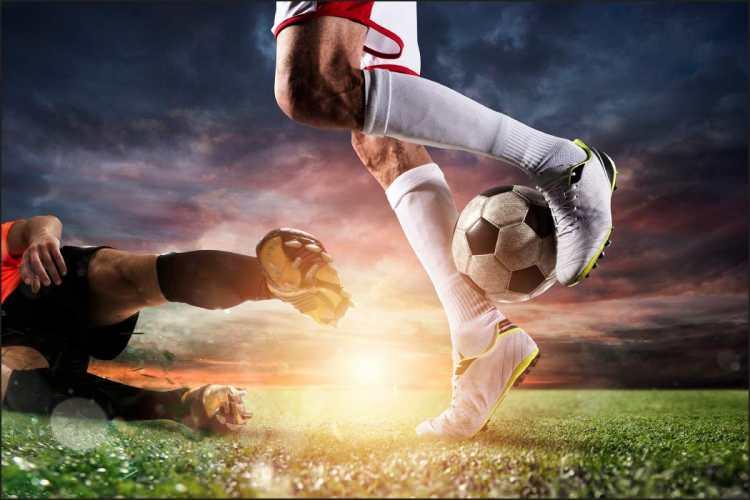 <p><span style="color:#B22222"><strong>TRANSFERLERLE DOLU BİR YIL OLUYOR</strong></span></p>
<p> </p>
<p>2024-2025 sezonu, futbol dünyasında transfer harcamalarının rekor seviyelere ulaştığı bir dönem olarak dikkat çekiyor.</p>