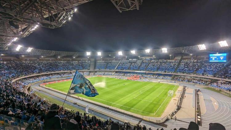 <p><strong><span style="color:#B22222">8) NAPOLİ </span> | 149.50 MİLYON EURO</strong></p>