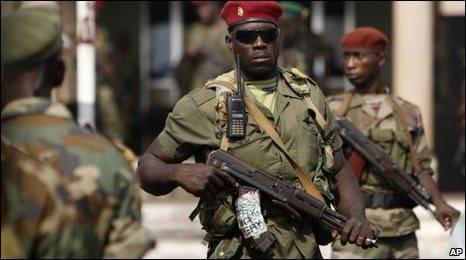 <p><strong><span style="color:#B22222">GİNE </span> |  9.700</strong></p>

<p> </p>

<p><strong>|  Batı Afrika'da bir ülke</strong></p>
