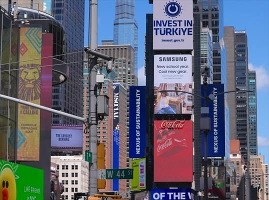 <p>Cumhurbaşkanlığı Yatırım Ofisi, bu mesajlarla Türkiye'nin Avrupa, Asya ve Afrika'nın kesiştiği noktadaki konumuyla küresel pazarlara sunduğu erişimi vurguluyor. </p>