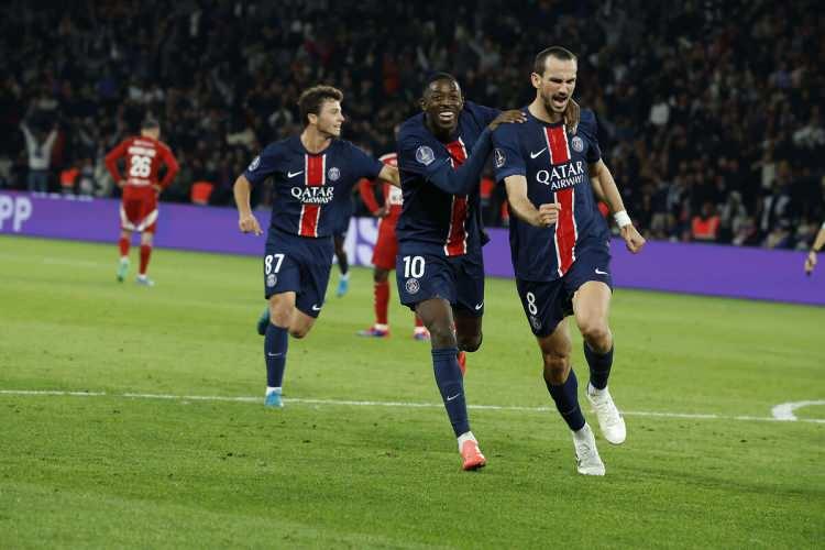 <p>15- PSG | Puanı 3 |  Averaj 1</p>
