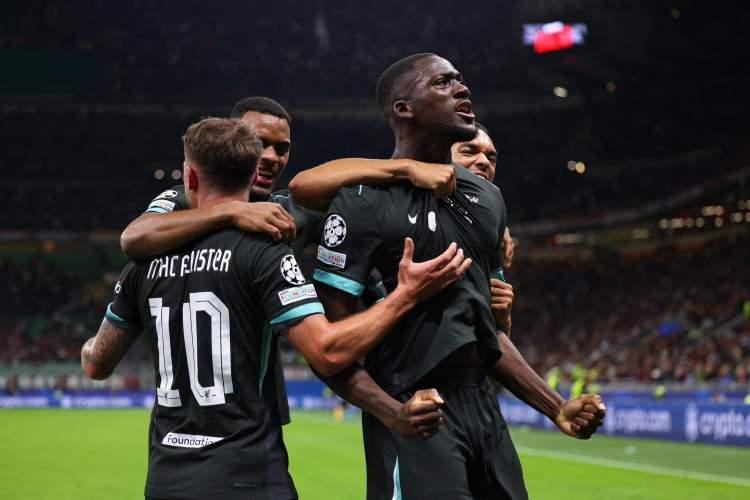 <p><strong>17 EYLÜL</strong></p>
<p>Bayern Münih (Almanya)-Dinamo Zagreb (Hırvatistan): 9-2</p>
<p>Milan (İtalya)-Liverpool (İngiltere): 1-3</p>
<p>Real Madrid (İspanya)-Stuttgart (Almanya): 3-1</p>
<p>Sporting Lizbon (Portekiz)-Lille (Fransa): 2-0</p>
<p>Juventus (İtalya)-PSV (Hollanda): 3-1</p>
<p>Young Boys (İsviçre)-Aston Villa (İngiltere): 0-3</p>