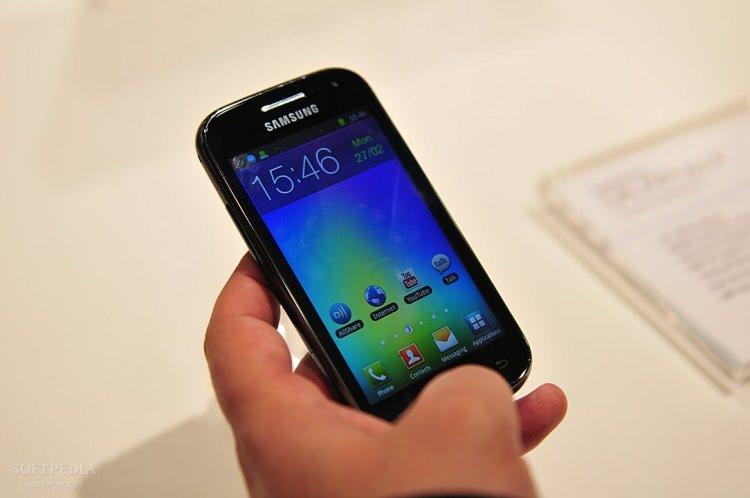 <p><strong>SAMSUNG GALAXY ACE PLUS</strong></p>
