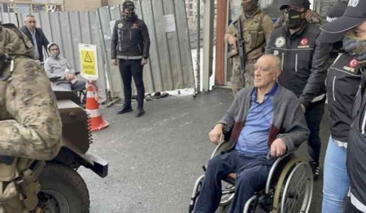 <p>Türk Escobar lakaplı Çetinkaya'nın hayatını neden kaybettiğine ilişkin ise herhangi bir detay paylaşılmadı. Ancak Çetinkaya, uzun süredir bazı sağlık sorunları yaşıyordu.</p>