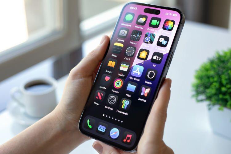 <p>Apple’ın merakla beklenen iOS 18 güncellemesi, kullanıcı deneyimini bir üst seviyeye taşıyacak yeniliklerle geliyor.</p>

<p> </p>
