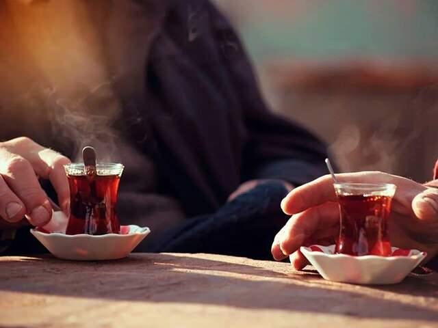 <p>Kanıtlanmış bir üreticiden yüksek kaliteli çay alınmalıdır.</p>
<p>Demleme için yalnızca taze filtrelenmiş su kullanılmalıdır, yabancı maddeler içeren su kullanılmamalıdır.</p>