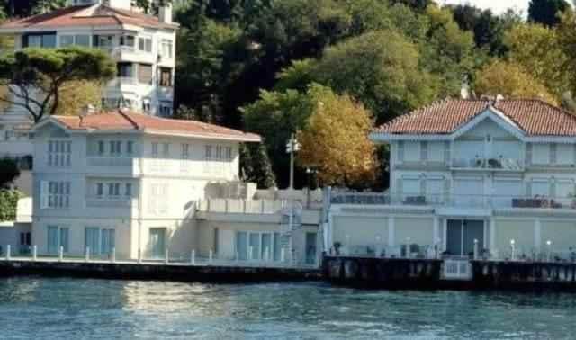 <p><strong>Üsküdar Beylerbeyi'nde bulunan yalı daha önce Dilek Sabancı'ya aitti. Boğaz'ın en gösterişli yalıları arasında yer alan Şevket Paşa Yalısı, ilanın sahte olduğu ortaya çıktı. </strong></p>
