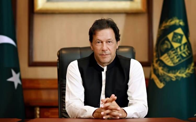 <p><strong><span style="color:#B22222">IMRAN KHAN  </span>|  KRİKET OYUNCUSU</strong></p>

<p> </p>

<p><strong>Eski Pakistan Başbakanı</strong></p>
