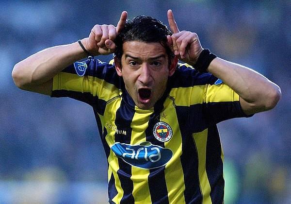 <p>Dijital platformda yorumculuk yapan Fenerbahçe'nin eski futbolcusu <strong>Serhat Akın, Fenerbahçe</strong> <strong>Union Saing-Gilloise</strong> maçı ardından yaptıkları canlı yayın sonrasında silahlı saldırıya uğradı. </p>

<p> </p>
