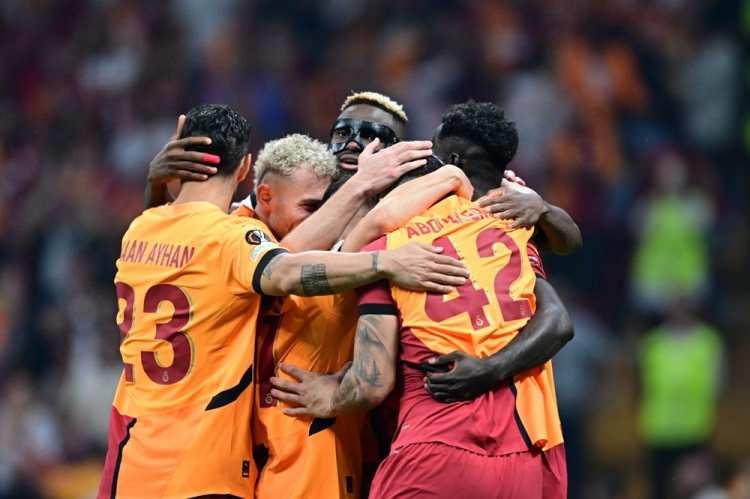 <p><strong>1- Galatasaray | % 62</strong></p>