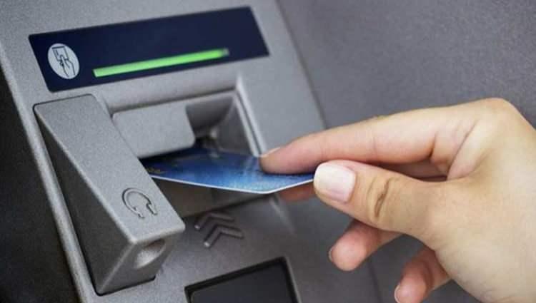 <p>Milyarlarca lira kâr açıklayan sektör oyuncuları konu ATM’lere gelince ellerini sıkı tutuyorlar.</p>