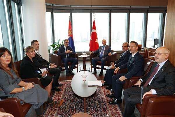 <p>Sırbistan Cumhurbaşkanı Vucic ile bir araya gelen Erdoğan'ın görüşmesi basına kapalı gerçekleşti.</p>