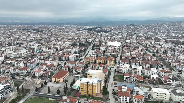 <p>Akhisar, Manisa</p>

<p>&nbsp;</p>

<p>N&uuml;fus: 166.129</p>

<p>&nbsp;</p>
