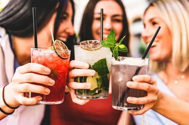 <p>ABD'de yetişkin beslenmesinin yüzde 57'sini oluşturan işlenmiş gıdalar; aşırı şeker, sodyum ve sağlıksız yağlar içermeleri nedeniyle çeşitli kalp hastalıklarının oluşumunu tetikleyebiliyor. </p>

<p> </p>
