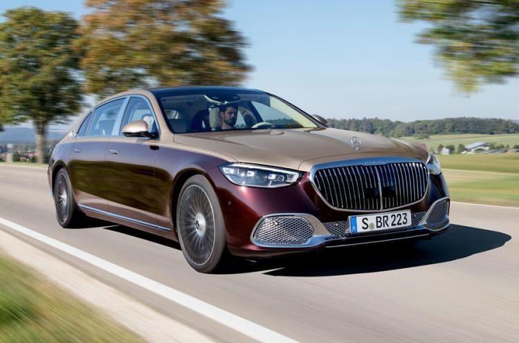 <p>Mercedes-Benz ABD, motor kontrol ünitesi (ECU) yazılımının motorun aşırı ısınmasına veya ani durmasına yol açabileceği gerekçesiyle 27.000’den fazla aracı geri çağırdı.</p>