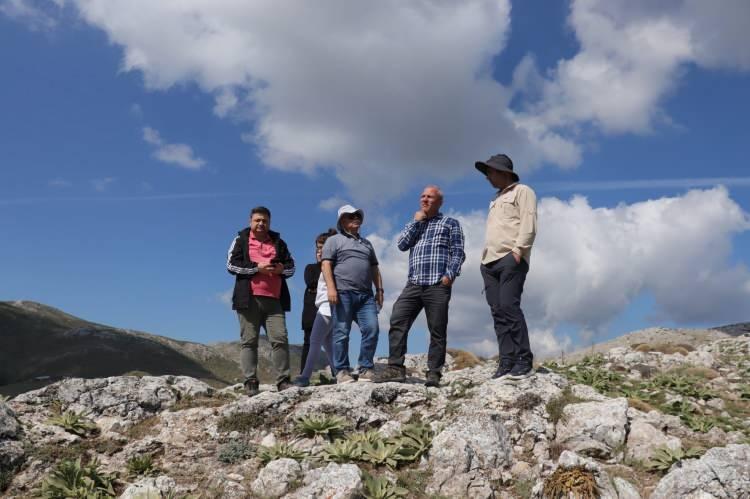 <p>K&uuml;lt&uuml;r ve Turizm Bakanlığı&rsquo;nın izniyle &ccedil;eşitli &uuml;niversitelerden bilim insanlarının katıldığı y&uuml;zey araştırmaları Amasya ve Konya&rsquo;da ger&ccedil;ekleştirildi.</p>
