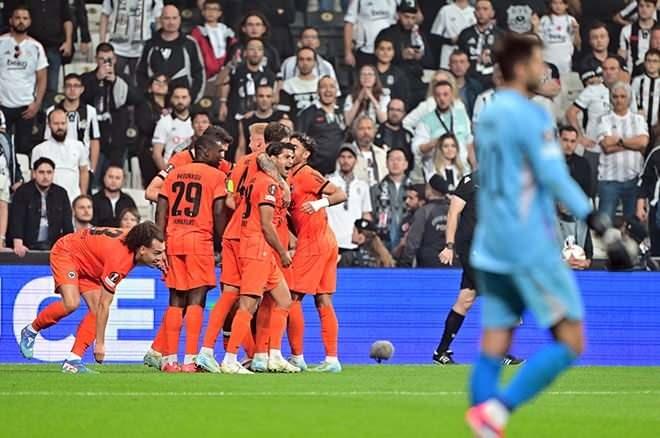 <p>Beşiktaş'ın Eintracht Frankfurt'a 3-1 yenildiği UEFA Avrupa Ligi maçı Alman basınında geniş yer buldu. </p>
