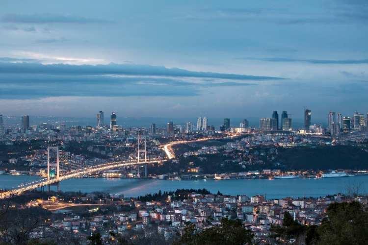 <p><span style="color:#B22222"><strong>İSTANBUL BOĞAZI</strong></span></p>

