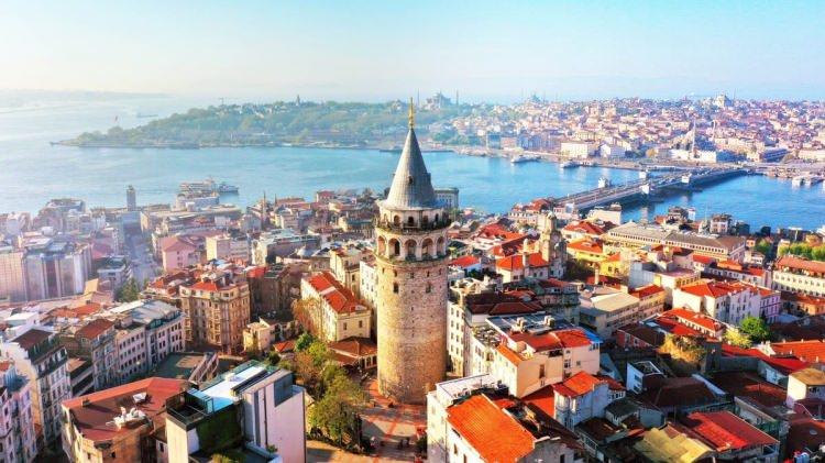 <p><span style="color:#0000FF"><strong>24. TÜRKİYE</strong></span></p>

<p><strong><span style="color:#000000">Ülke, toplamda 15.5 gün resmi tatil gününe sahiptir.</span></strong></p>
