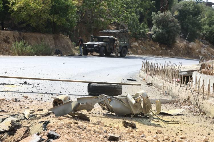 <p>Bunun üzerine İran halkı, yapılan operasyonlara destek verdi ve Tahran'da toplandı.</p>
