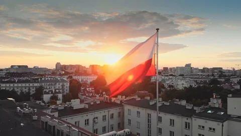 <p><strong><span style="color:#B22222">30)  POLONYA </span> |  432 MİLYAR DOLAR</strong></p>
