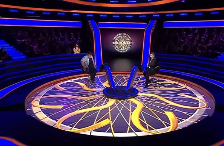<p>ATV ekranlarının sevilen bilgi yarışması Kim Milyoner Olmak İster, yeni sezonda Oktay Kaynarca'nın sunumuyla devam ediyor.</p>