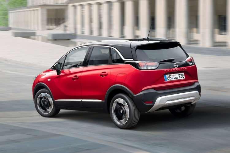<p><span style="color:#B22222"><strong>CROSSLAND FİYAT LİSTESİ 2024</strong></span></p>
<p> </p>
<p>1.2 110 HP Benzin MT6 Essential 1.099.900 TL<br />
1.2 130 HP Benzin AT6 Essential 1.434.900 TL</p>