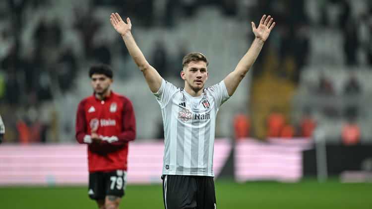 <p>5- Semih Kılıçsoy | Beşiktaş | 4 asist (9 maçta)</p>