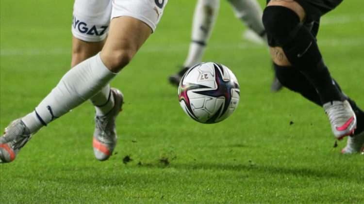 <p>Güncellemede futbolcuların performanslarından ziyade, yaz transfer döneminde aldıkları teklifler, ligin genel kalitesi ve uluslararası müsabakalara katılım gibi unsurlar ön planda tutuldu. Ayrıca, yeni transferlerin piyasa değerleri belirlenirken kulüplerin ödediği bonservis bedelleri ve yapılan sözleşme detayları da dikkate alındı.</p>