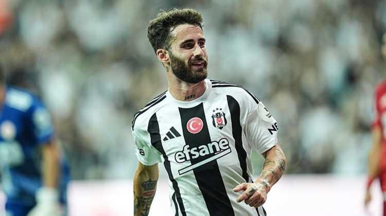 <p>18 - Rafa Silva | Beşiktaş | 14 Milyon euro<br />
<br />
- Eski değeri | 14 milyon euro</p>