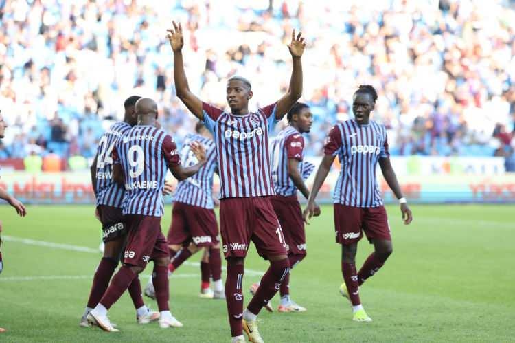 <p>4- Trabzonspor - 105.4 milyon Euro</p>
<p> </p>
<p>Trabzonspor ise Galatasaray’dan sonra en fazla değer kaybı yaşayan takım oldu ve 4.28 milyon € kayıpla 105 milyon € seviyesine geriledi.</p>