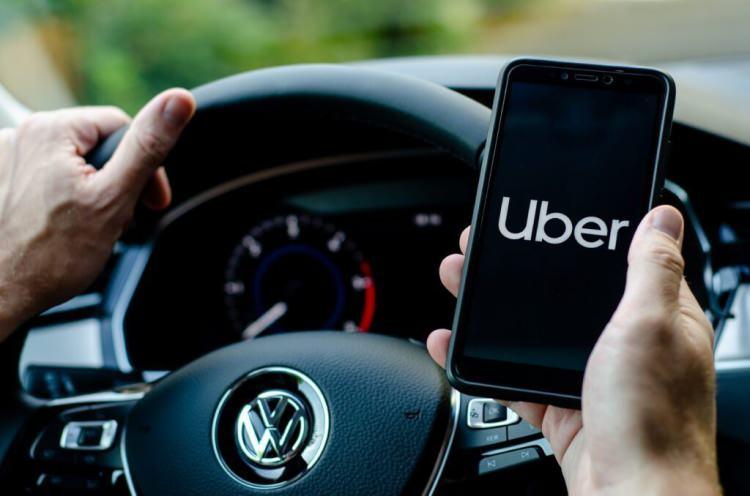 <p><span style="color:#B22222"><strong>UBER</strong></span></p>
