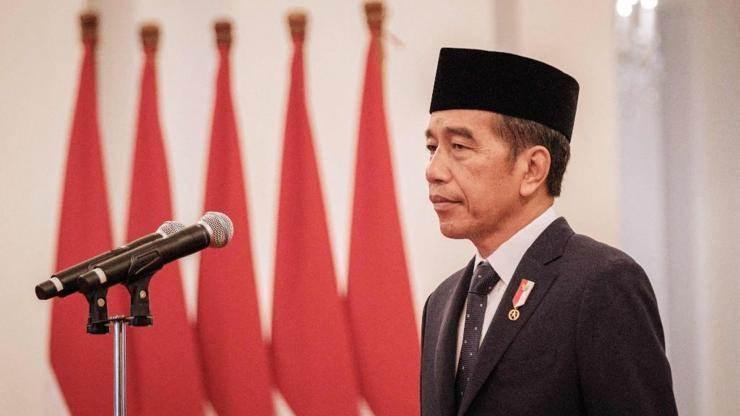 <p><strong><span style="color:#B22222">JOKO WIDODO </span> | 63</strong></p>
<p> </p>
<p>| Endonezya Devlet Başkanı</p>
