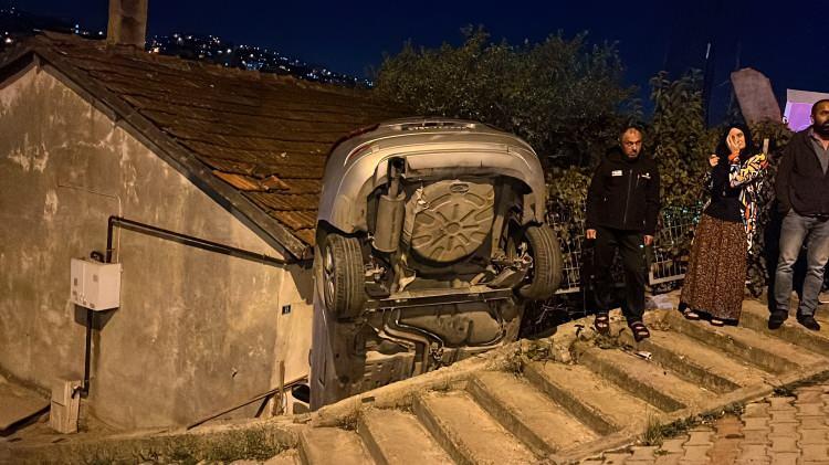 <p>Kaza akşam saatlerinde Kocaeli’nin Gebze ilçesi Mimar Sinan Mahallesi Nenehatun Caddesi üzerinde meydana geldi.</p>
