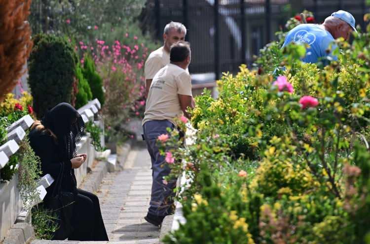 <p>Bakırköy 4. Ağır Ceza Mahkemesi, 18 Kasım 2011'de Münevver Karabulut'u öldürdüğü gerekçesiyle Cem Garipoğlu'nu 24 yıl hapis cezasına çarptırmıştı.</p>

<p> </p>
