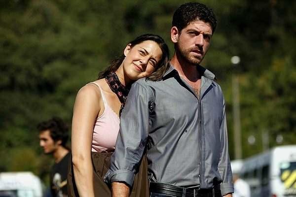 <p><strong>Issız Adam filmiyle hafızalara kazınan Cemal Hünal, 2011 yılında evlendiği eşi Lale Cangal'a açtığı boşanma davası sonuçlandı.</strong></p>
<p> </p>