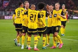 <p><strong>6.</strong></p>
<p><strong>BORUSSİA DORTMUND</strong></p>