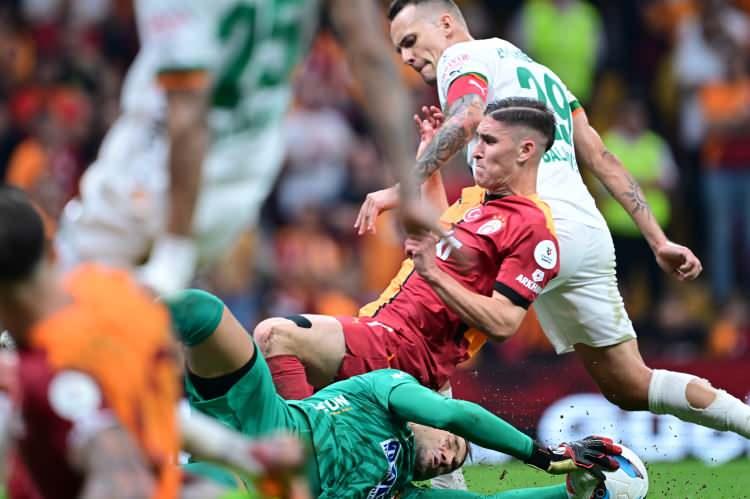 <p><span style="color:#B22222"><strong>52. GALATASARAY</strong></span></p>
