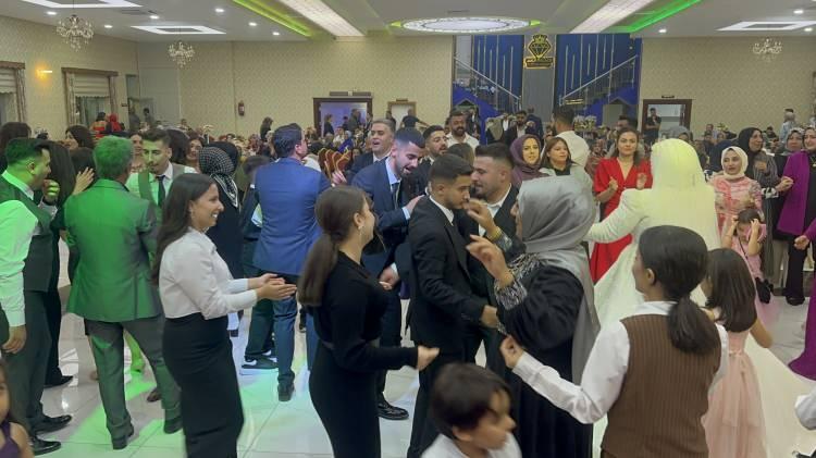 <p>"Sanayide ve düğünlerde kendisini beğeniyoruz"</p>
<p> </p>