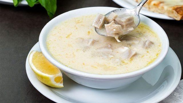 <p>Türkiye'de en yaygın tüketilen çorba olan mercimek ve işkembe için de kısıtlayıcı özellikler barındırdıklarını belirten doktorlar, şifa deposu olan çorbaların listesini paylaştı. </p>
<p> </p>