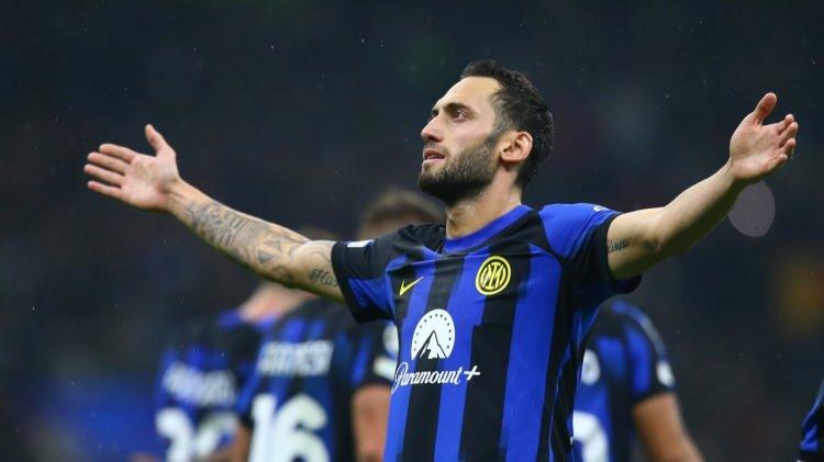 <p>Bu sezon Serie A ve Şampiyonlar Ligi'nde 8 resmi maça çıkan 30 yaşındaki futbolcu, 2 kez ağları havalandırdı.</p>