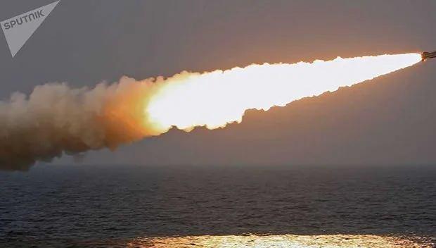 <p>Uzun Menzil: Kıtalar arası menzile sahip bazı modeller, stratejik hedeflere ulaşmada önemli avantaj sağlar.</p>